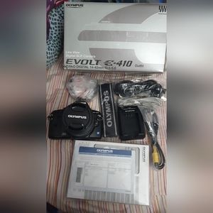 Olympus EVOLT E-410 10.0 MP Zuiko 14-42mm f/3.5-5.6 Lens Digital SLR Camera